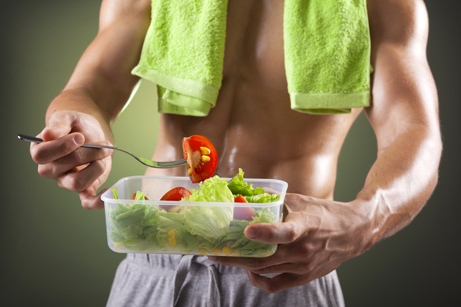 Qué comer después de entrenar por la noche