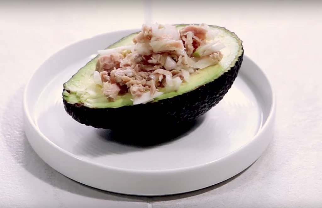 El gourmet saludable: aguacate relleno para llevar a la playa