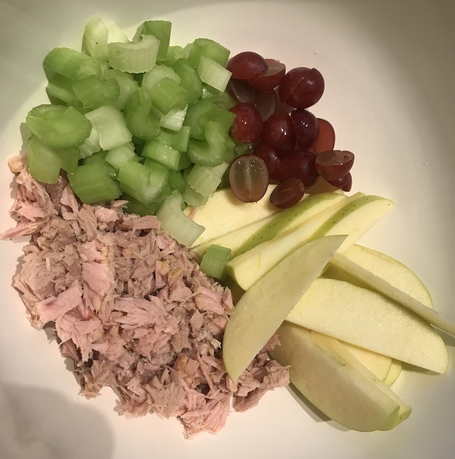 ensalada waldorf atún preparación