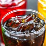 Refrescos azucarados contra zumo recién exprimido ¿cuál es peor?